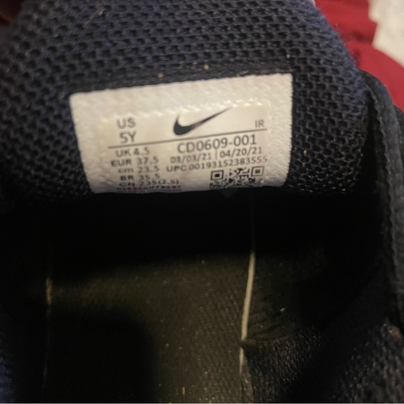 Youth Nike Air max Plus ‘Triple Black’ (5Y) - Picture 2 of 6